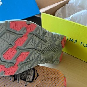 Rincon 2 in colors Lunar Rock/ Black Iris